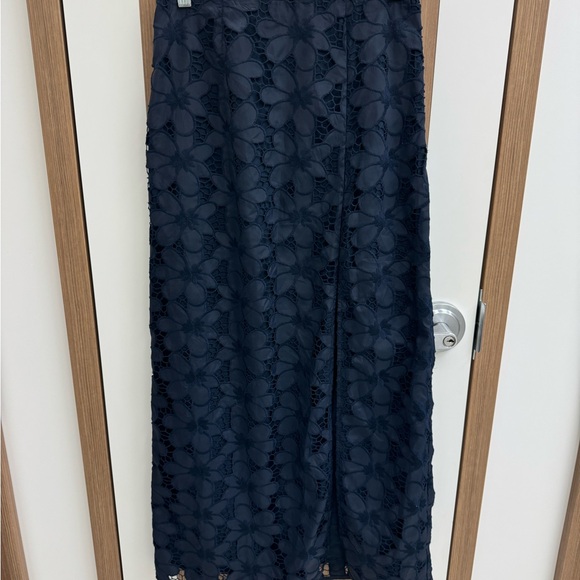 Baum Und Pferdgarten Dresses & Skirts - Baum Und Pferdgarten Elegant‎ Navy Lace Midi Skirt